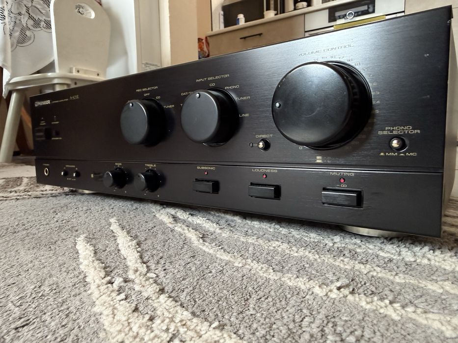 Pioneer A-501 Стерео усилвател