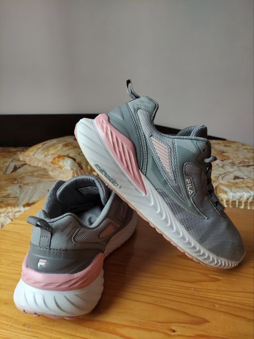 Маратонки Fila N:41.5