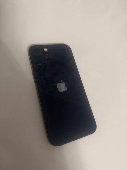 Продам айфон 13 б/у