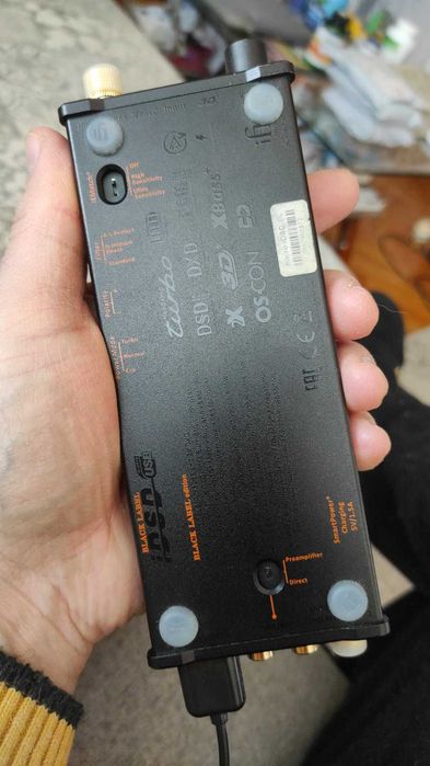 iFi micro iDSD DAC и усилвател за слушалки