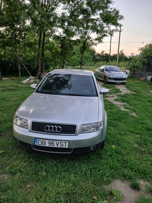 Vând mașina audi A4