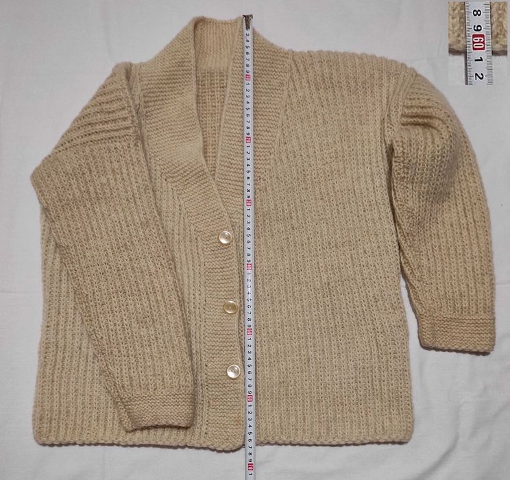 Вълнена Жилетка домашно плетена