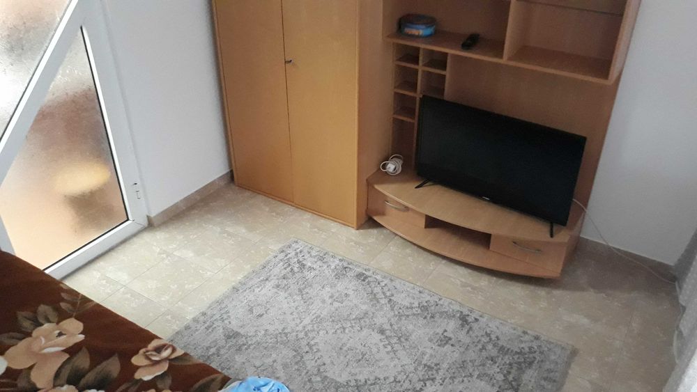 3 garsoniere pt inchiriere zona Cet