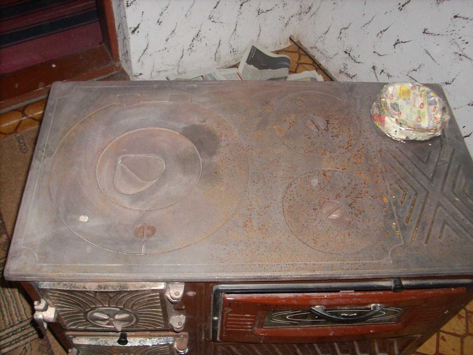 продавам два броя камини на твърдо гориво-прити