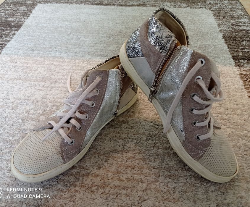 Естествена кожа кецове,сникърси