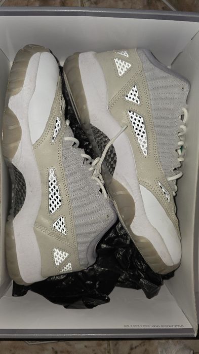 Обувки Air Jordan 11 Retro Low IE