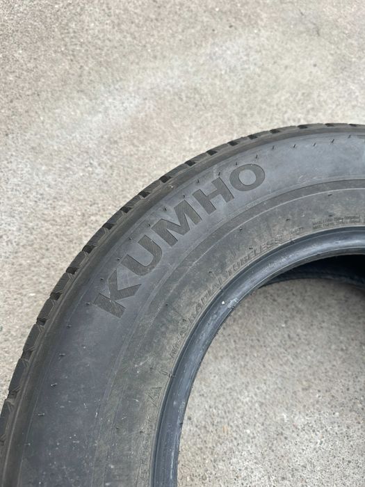 4бр. зимни гуми 215/70/15 Kumho WS71 SUV - DOT 2323 Като нови