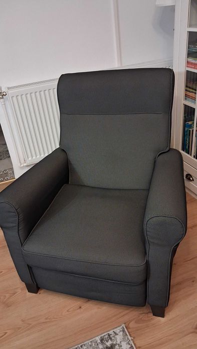 Fotoliu gri cu recliner