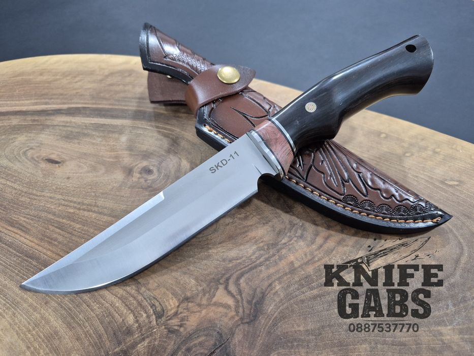 Ловен нож с кожена кания LN404