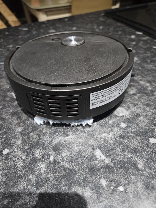 Робот пылесос игрушечный