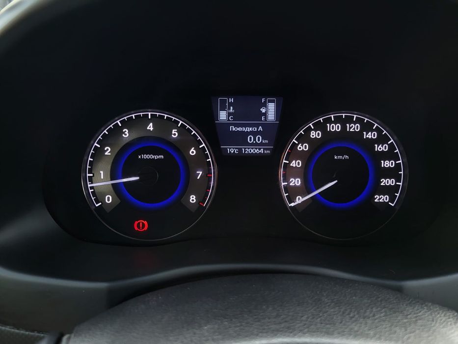 Хёндэ Солярис 2014г 1,4 МКПП.Пробег 123000