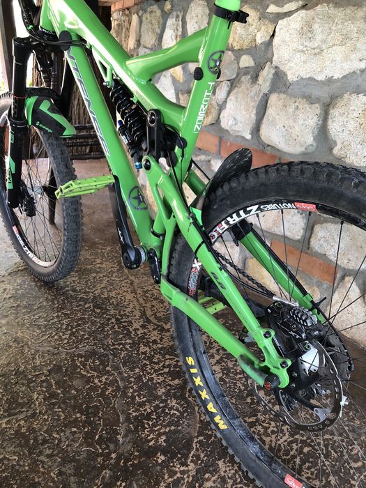 НОВО Enduro Колело Ендуро велосипед НОВ Е части части