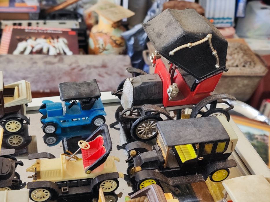 Лот пластмасови колички