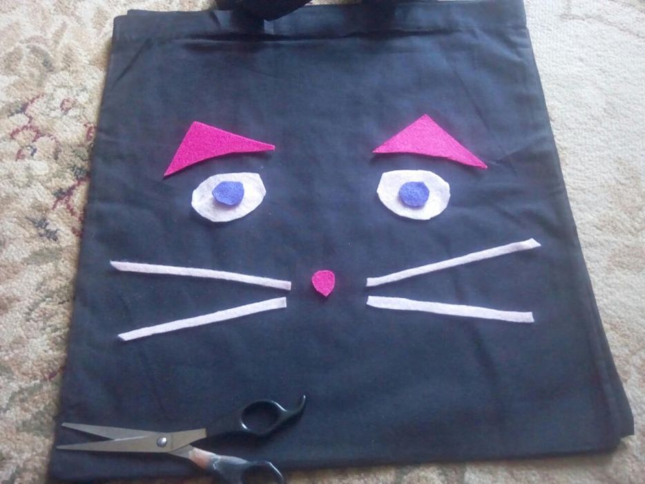 Traistute handmade cu aplicatii fetru