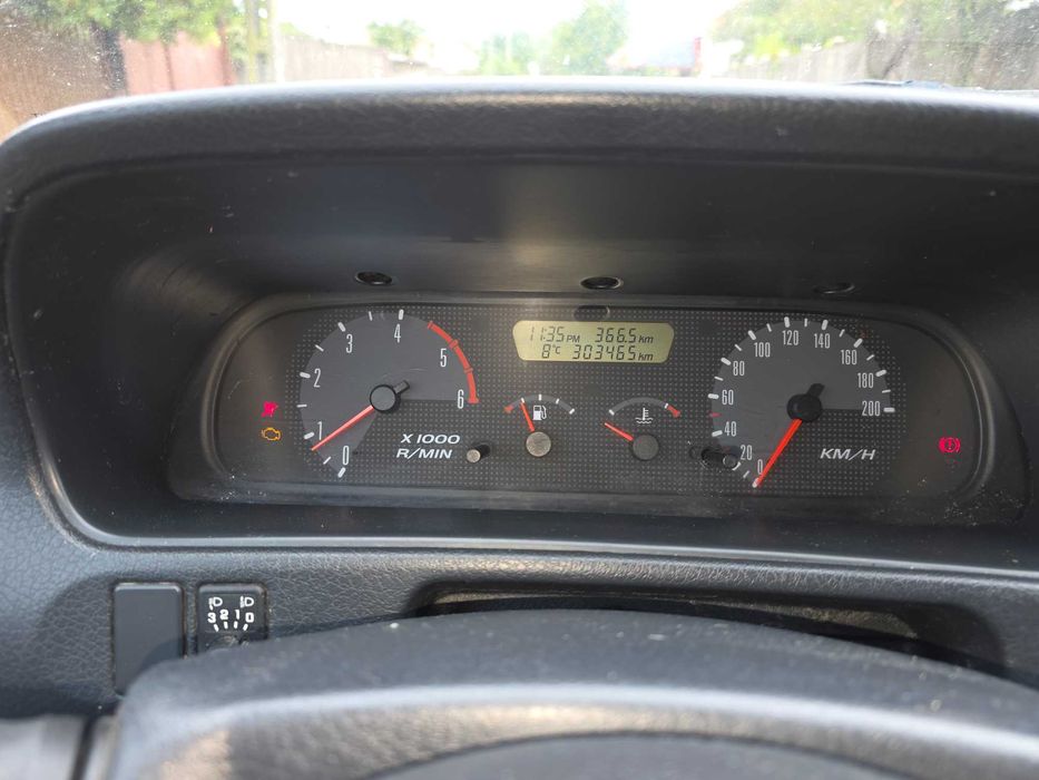 Vând Nissan Terrano 2 3.0