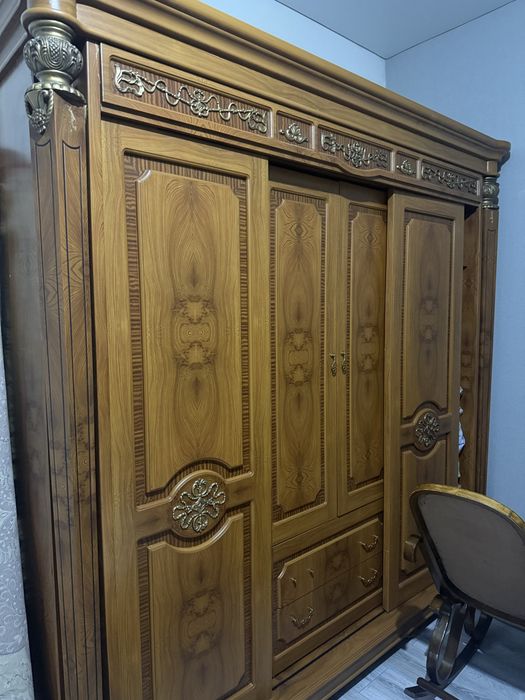 Мебель спальный гарнитур