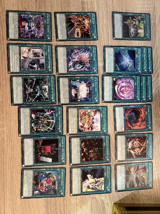Продавам Yu-Gi-Oh ОРИГИНАЛНИ карти.