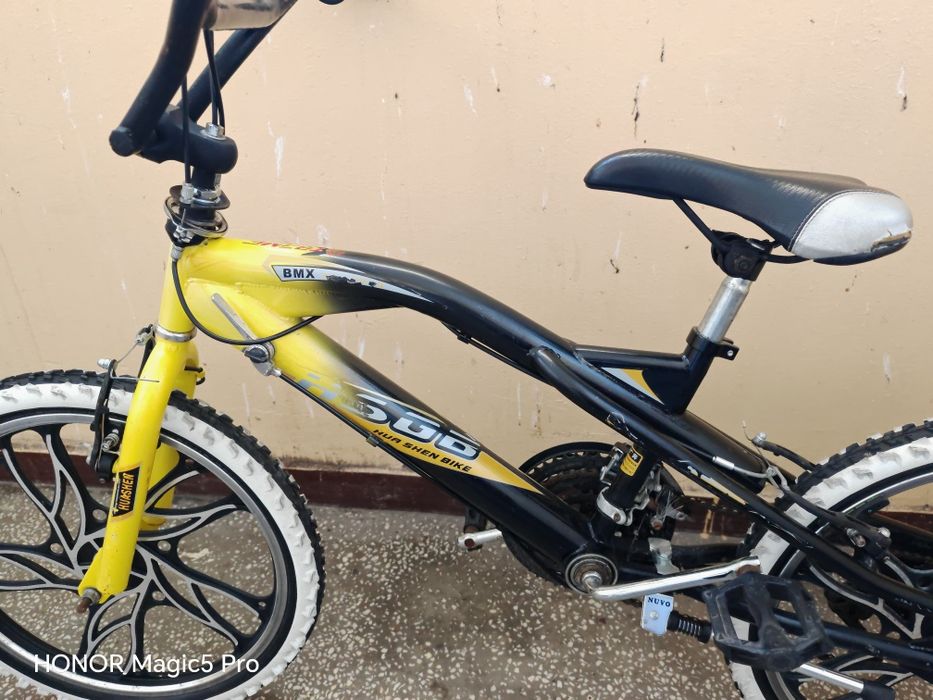 Vând  bicicleta bmx tip chopper 20 inch