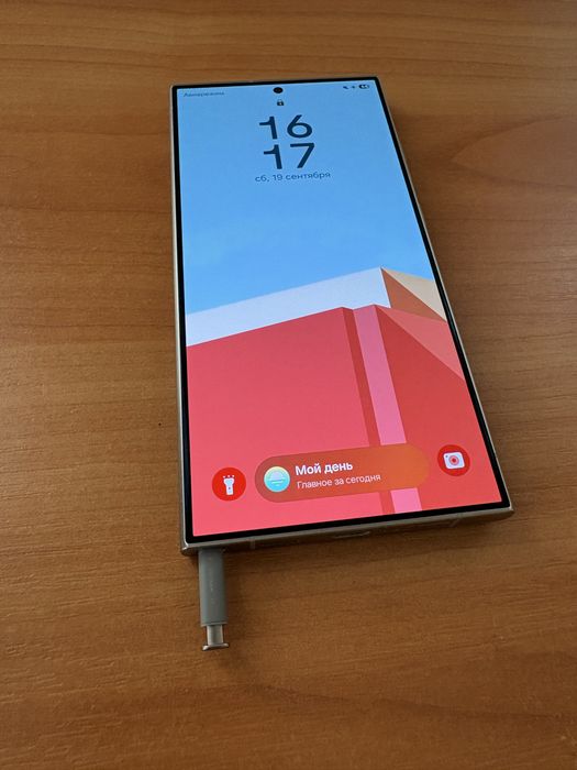 Продам Galaxy s24 Ultra 256Gb