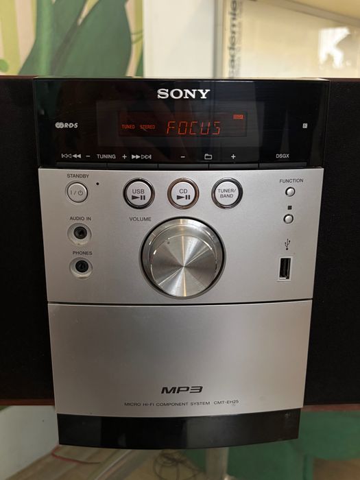 Sony CMT-EH25 Micro Hi-Fi System | CD / USB / FM Radio | Оригинални колони