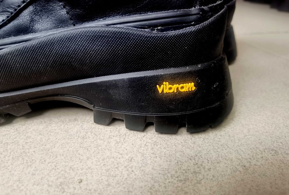 VANS Vault SK8-Hi Vibram, 36.5 номер, перфектни и за туризъм
