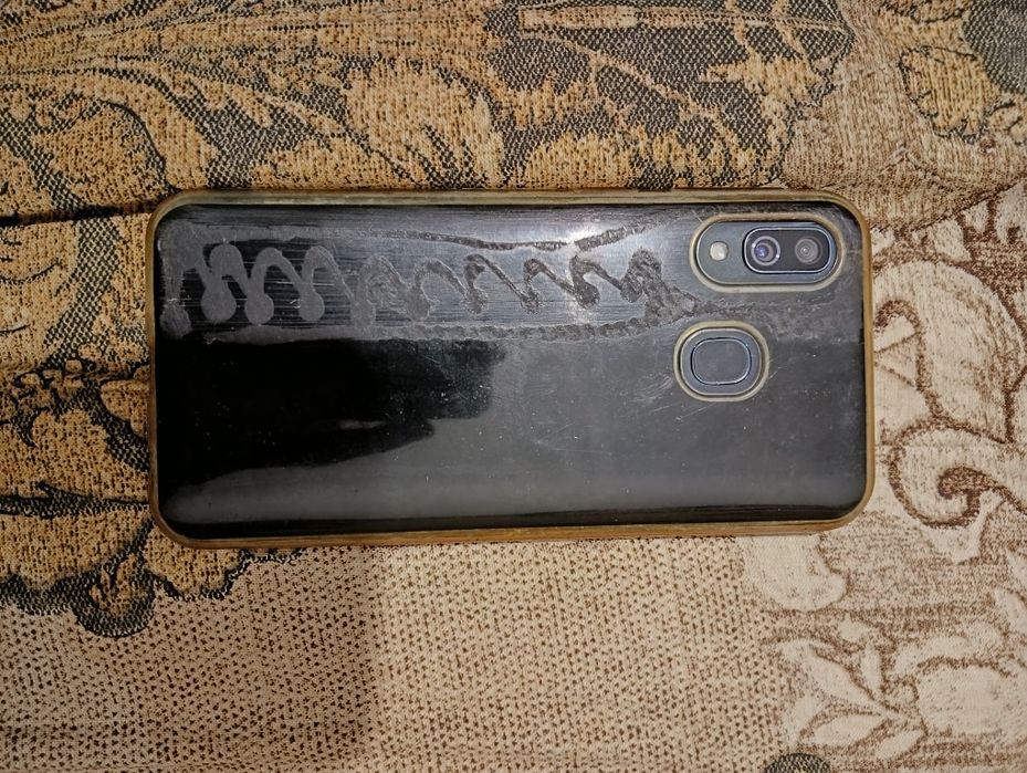 Samsung Galaxy A40 4/64 ГБ