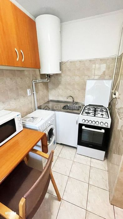 Centru - Podul de Fier, 1 camera mobilat si utilat, liber