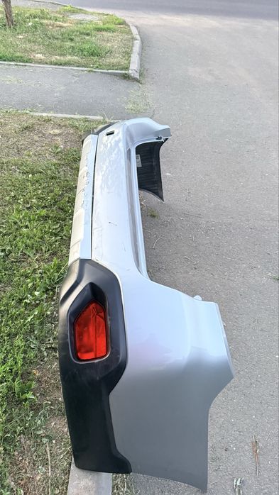 Продам бампер на Subaru