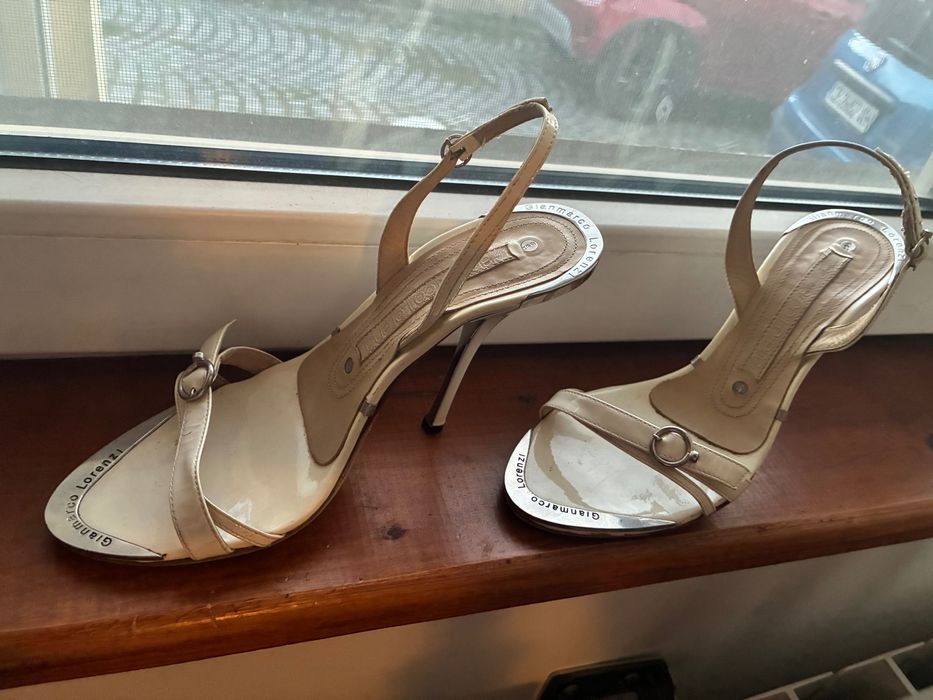 Продавам оригинални сандали Gianmarco Lorenzi