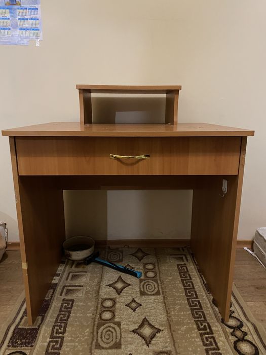 Стол компьютерный