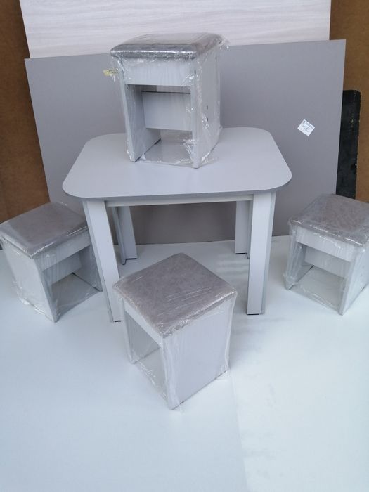 Продаются новые кухонные столы, табуретки от производителя.