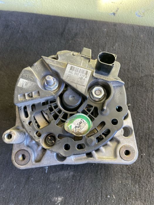 Alternator Vw Touran 1.2TSI Golf 5 6 Seat leon Pret 250 lei