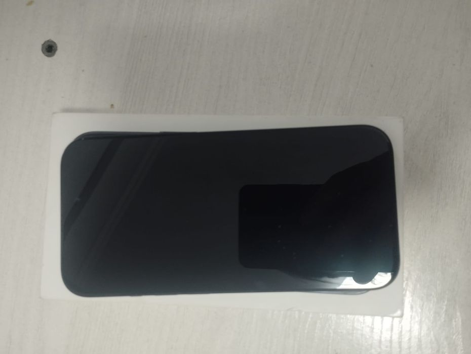 Смартфон Apple iPhone 15 128Gb черный