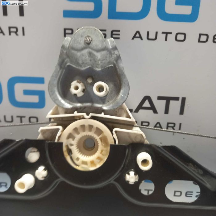 Macara Electrica pentru Geam Usa de la Portiera Dreapta Spate Mercedes Clasa C Class W203 2001 - 2007 Cod 104096 [2145]