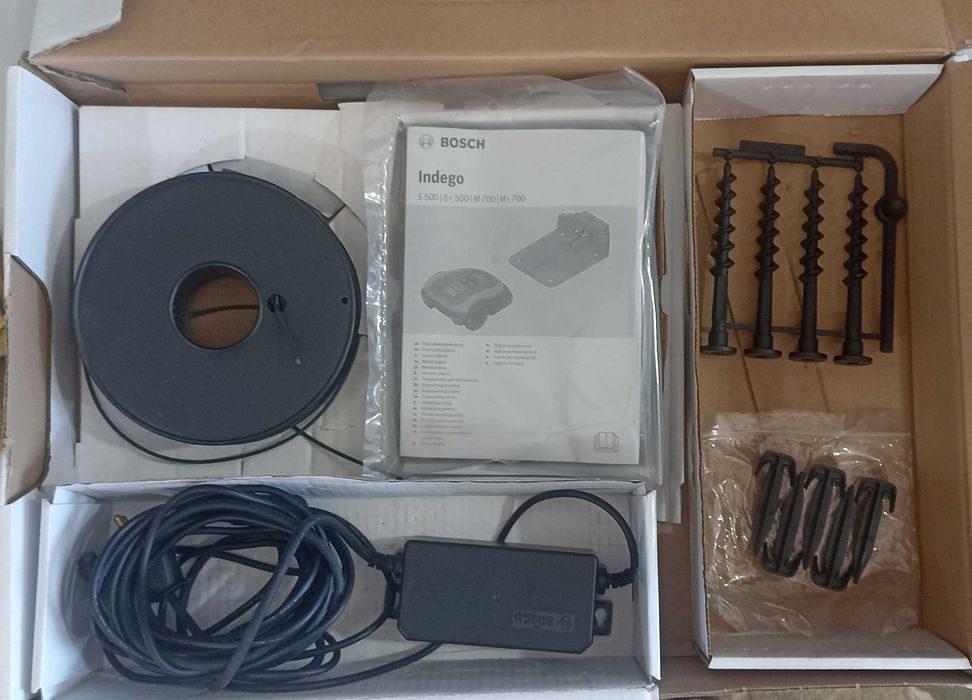 Robot tuns gazon Bosch Indego M+ 700 – Defect pt piese sau reparatie