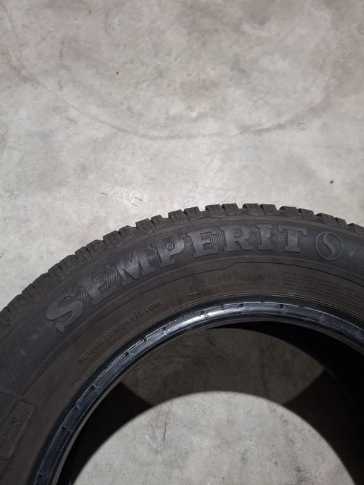 2  Anvelopele de iarnă 195 65 r15 Semperit