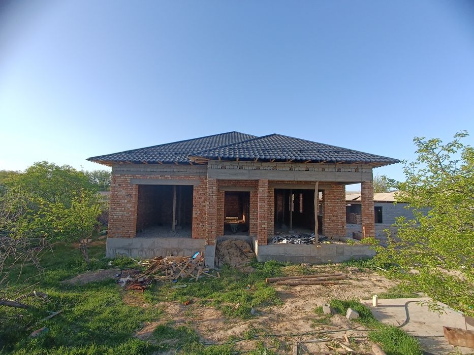 Дом с плошадю 10 сот