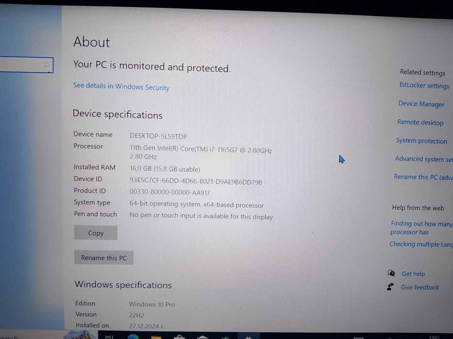 Lenovo ideapad 5 11th Gn intel core i7-1165G7. 2.80 GHz 16gb ram 512