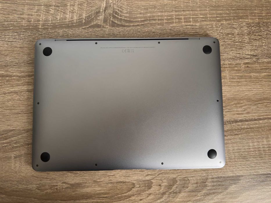 Macbook Air M1 8GB