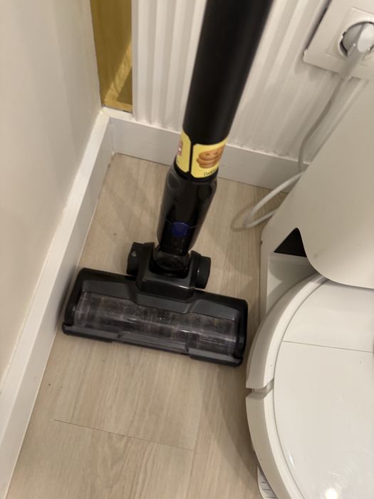 Вертикальный пылесос