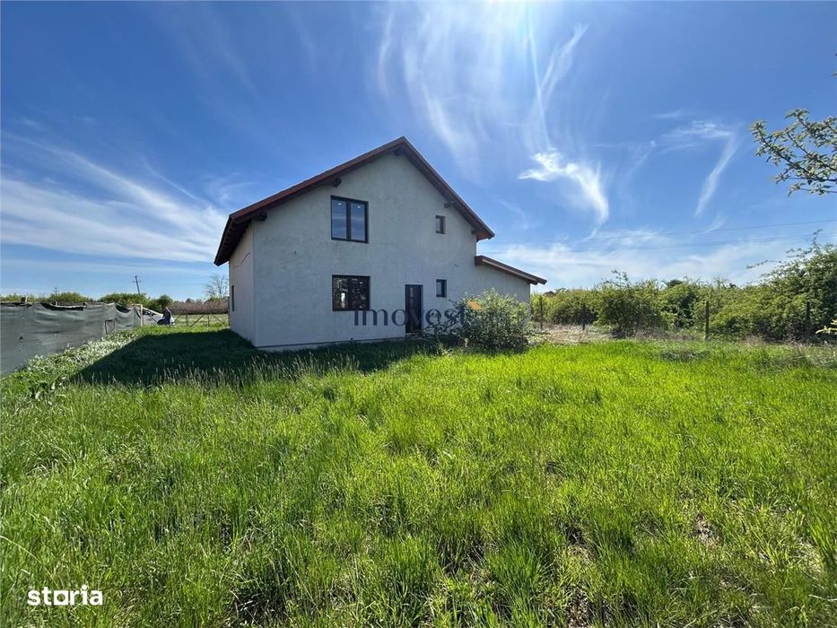 Casa de vanzare in Lazuri, Satu Mare | proprietate spatioasa cu teren