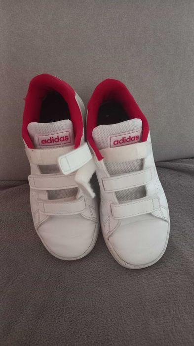 Маратонки за момиче Adidas