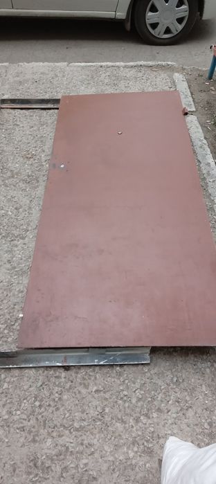 Железные двери с косяком