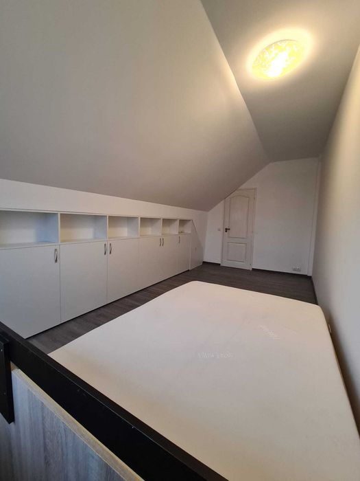 Apartament 3 camere la mansardă cartier Strand