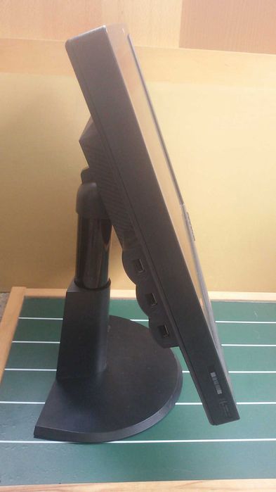 Монитор Lenovo ThinkVision LT2452pwC 1920x1200 24 инча