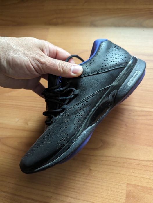 Vând adidași Reebok Easy Tone 37.5