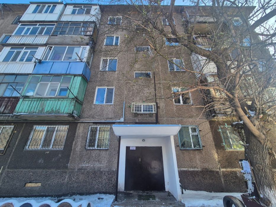 Продается 4х-комн.кв на 6 микрорайоне