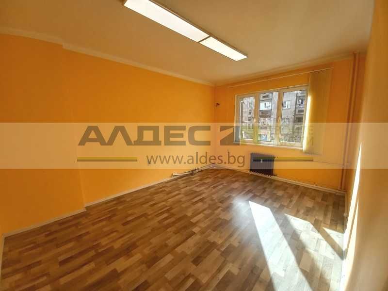 Отличен офис до пл. Руски паметник!