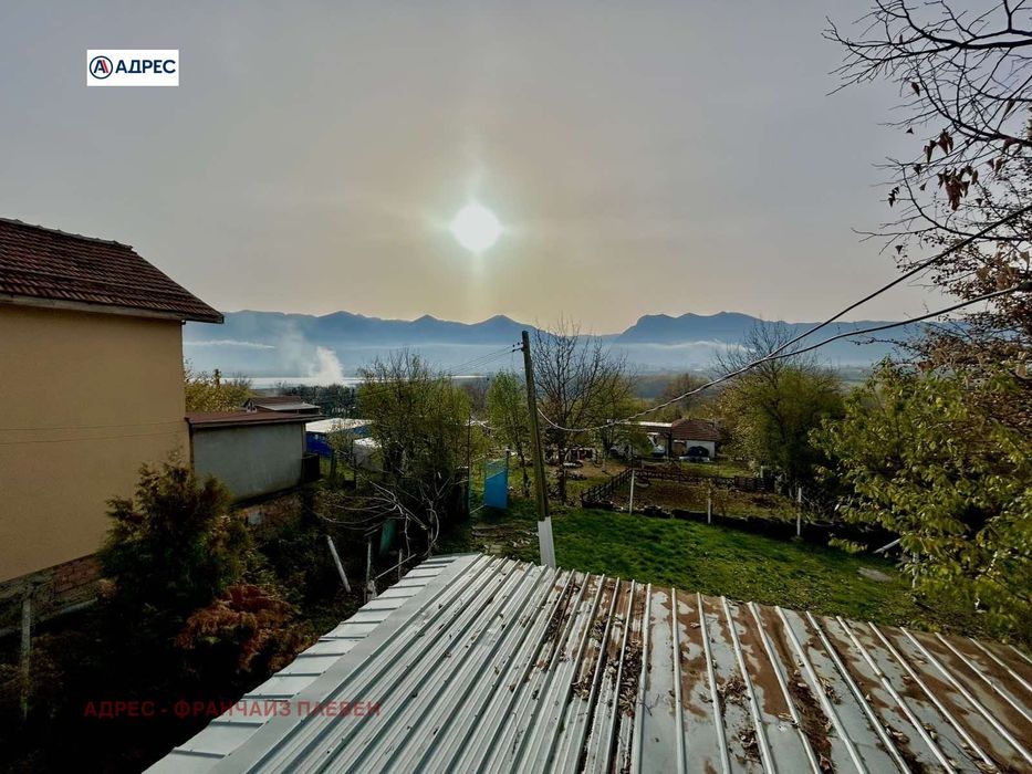 Продава се Къща в Враца, Студентски град - 80 кв.м за 274 €/кв.м - Снимка #2