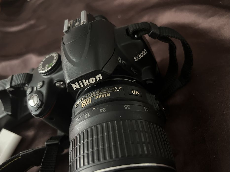 Фотоапарат Nikon D3000 + AF-S DX NIKKOR 18-55mm VR
